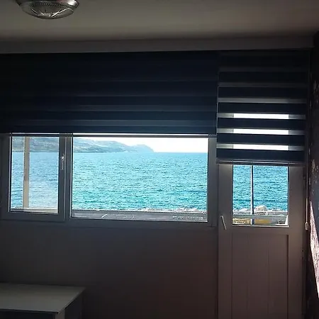 Karaburun Kayra Bed and Breakfast