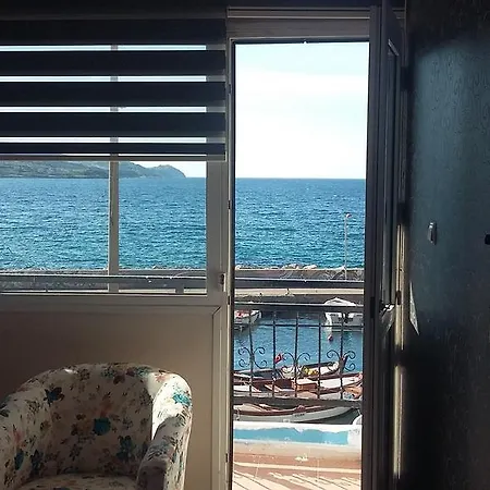 Bed and Breakfast Karaburun Kayra