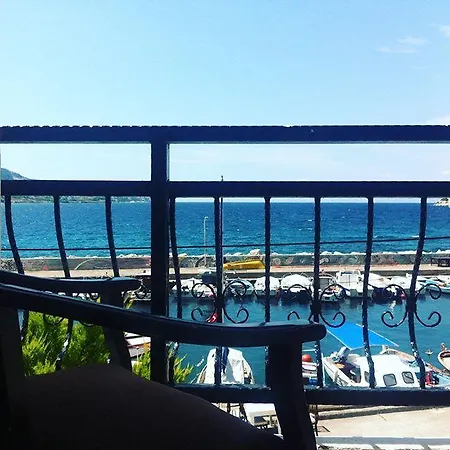 Bed and Breakfast Karaburun Kayra